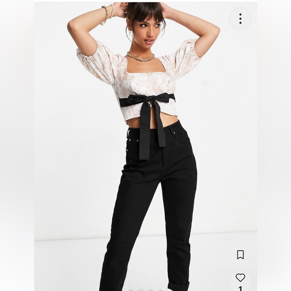 ASOS Design Cream Floral Blouse Crop Top with Black Bow 🎀 🖤 - Picture 2 of 10
